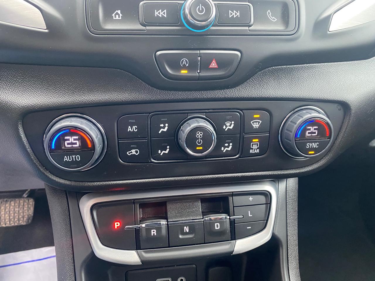 2024 GMC Terrain SLE 4dr All-Wheel Drive Photo
