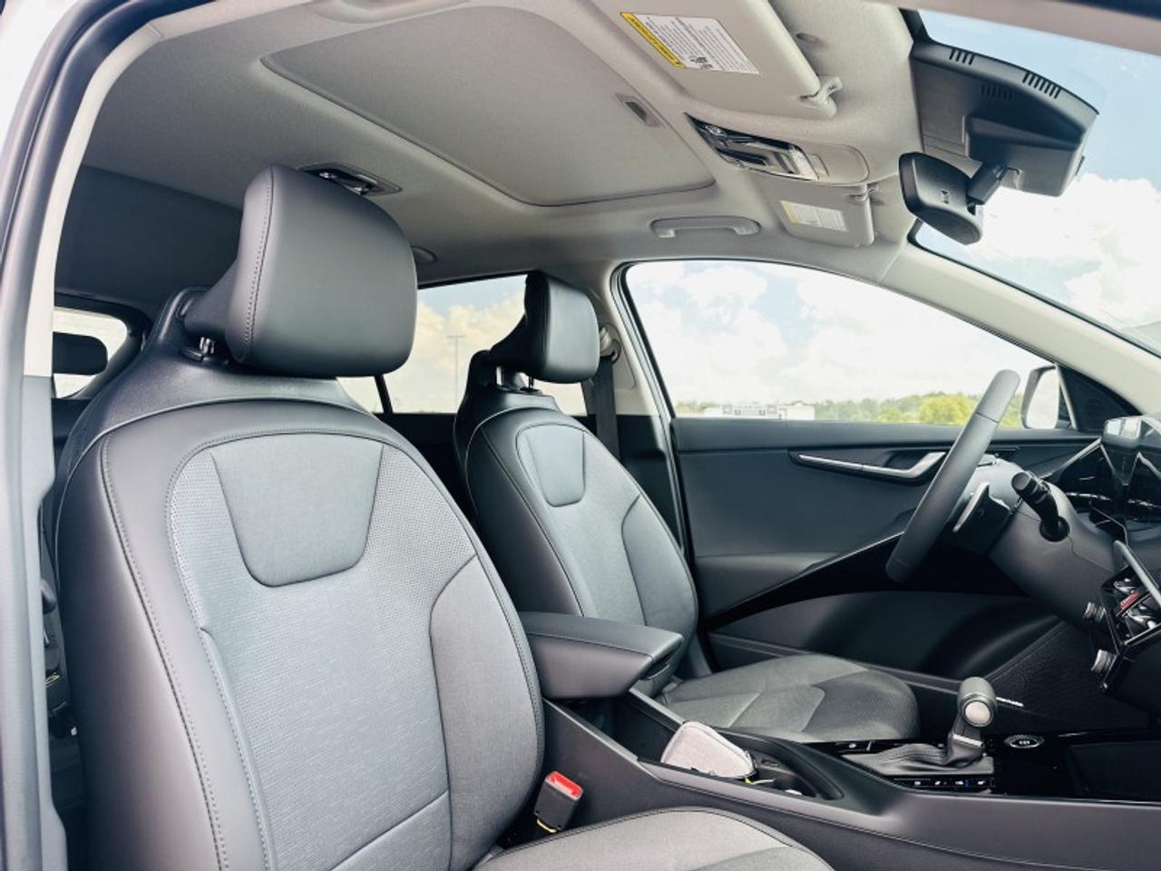 2026 Kia NIRO HEV SX Photo