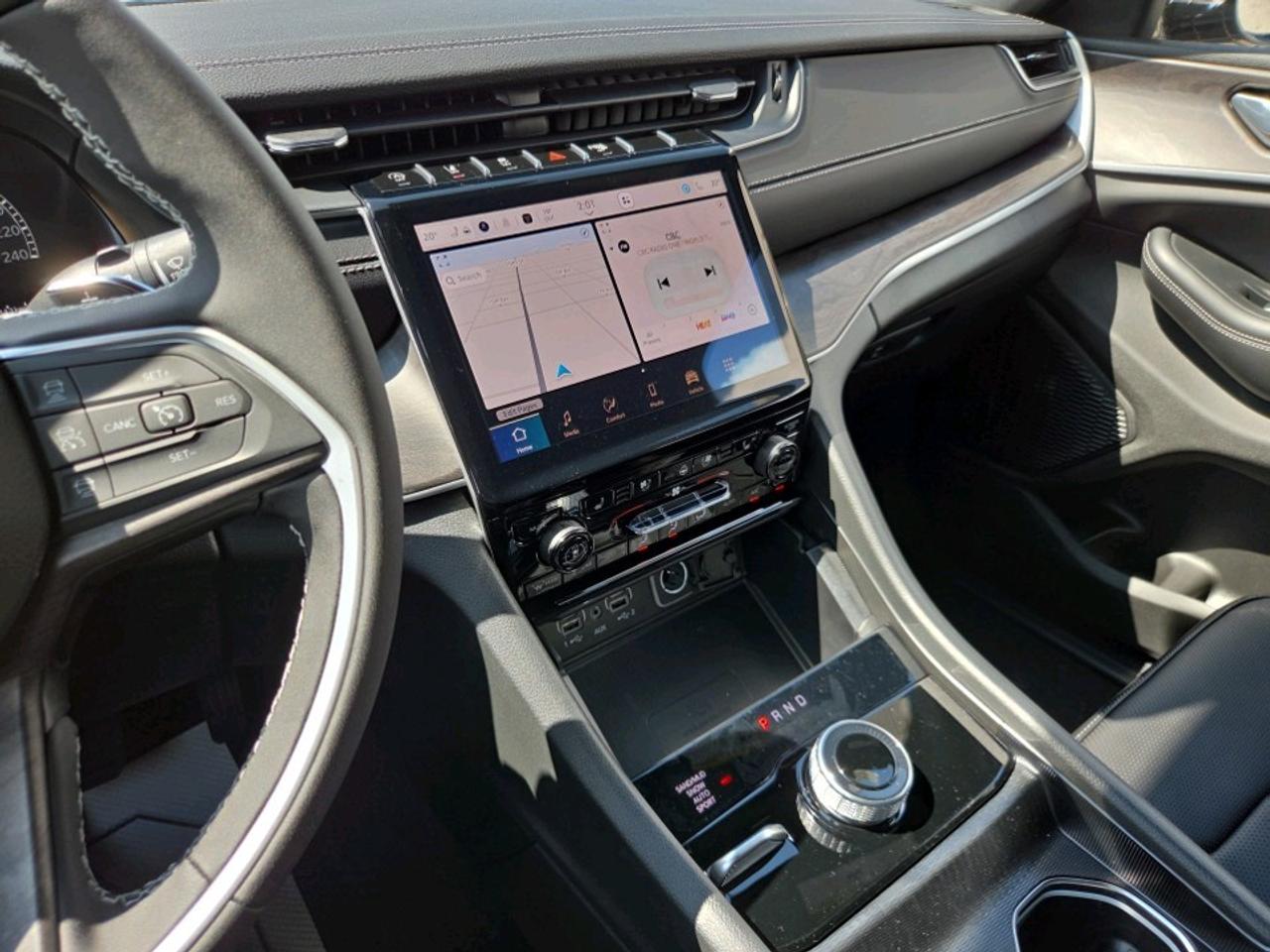 2025 Jeep Grand Cherokee L Limited 4dr 4x4 Photo