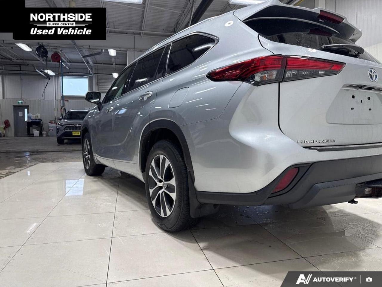 2021 Toyota Highlander Hybrid XLE 4dr All-Wheel Drive Photo