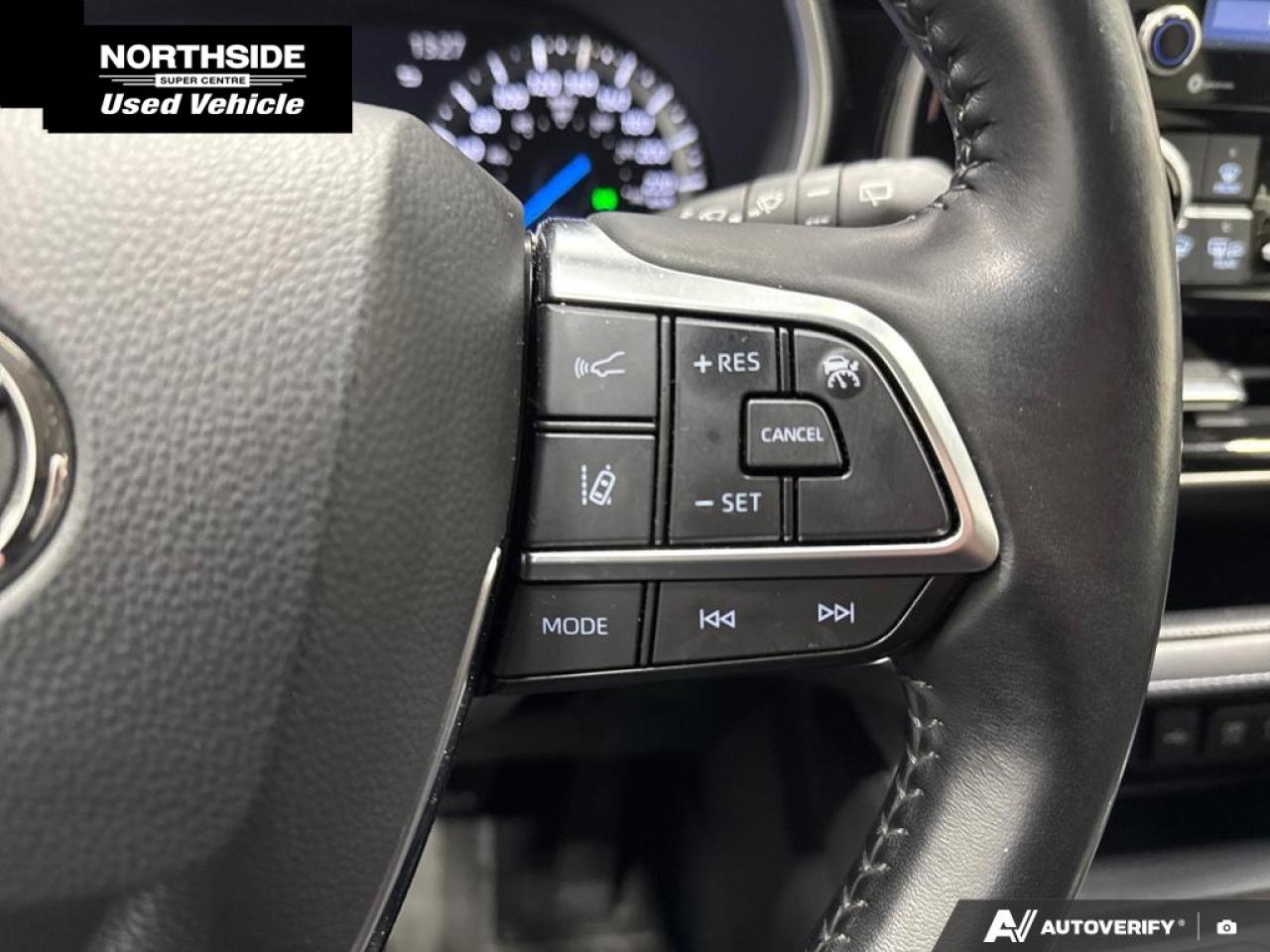 2021 Toyota Highlander Hybrid XLE 4dr All-Wheel Drive Photo