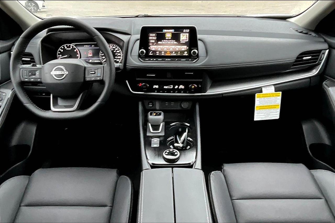 2025 Nissan Rogue Midnight Edition 4dr All-Wheel Drive Sport Utility Photo4