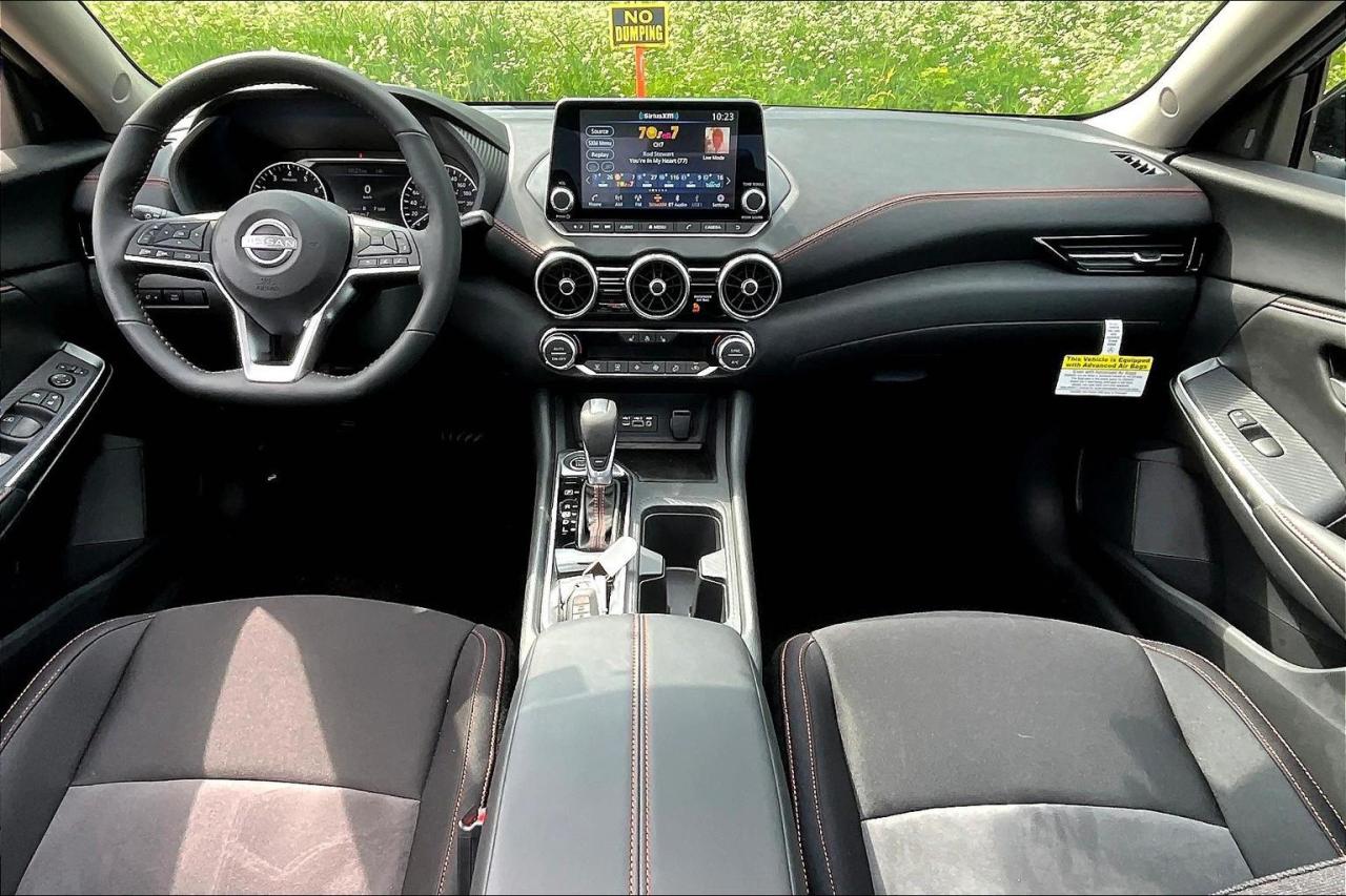 2025 Nissan Sentra SR 4dr Sedan Photo4