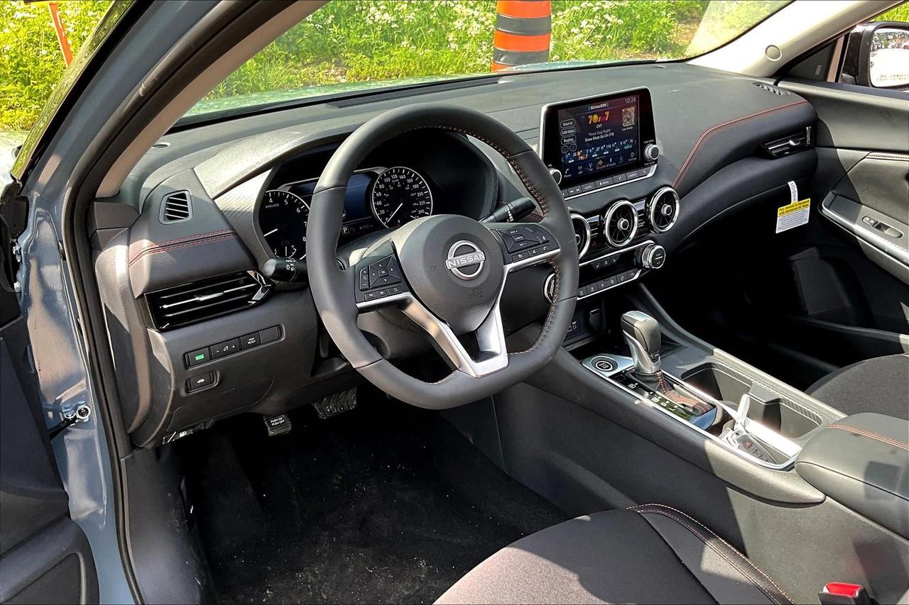 2025 Nissan Sentra SR 4dr Sedan Photo