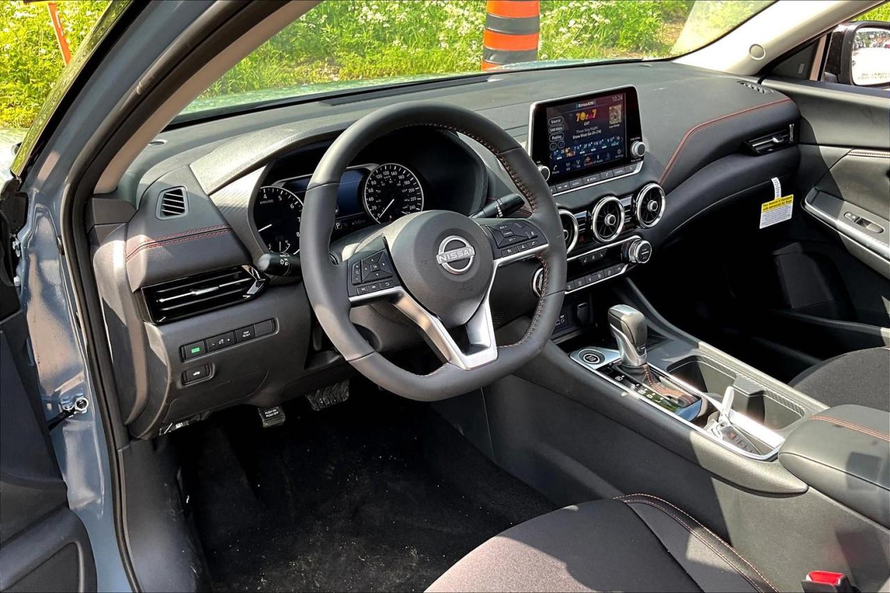 2025 Nissan Sentra SR 4dr Sedan Photo