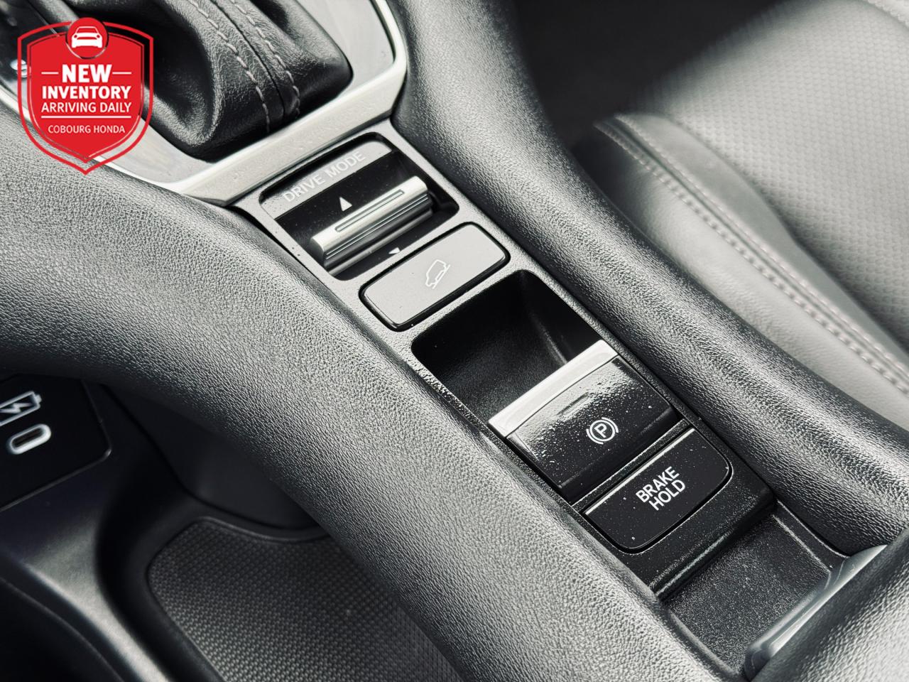 2024 Honda HR-V EX-L Navi 4dr All-Wheel Drive Photo