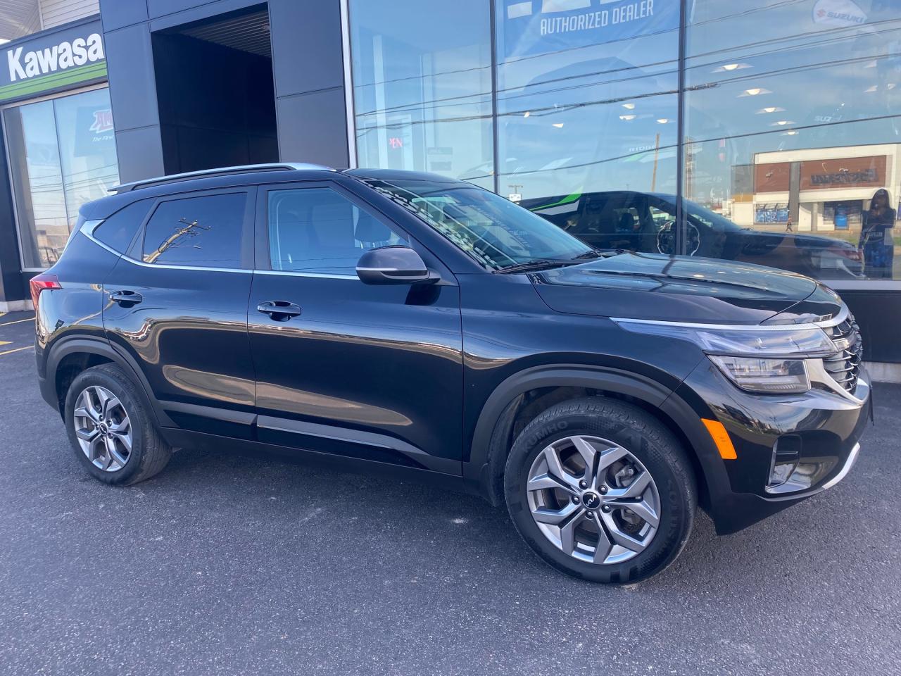 2025 Kia Seltos EX 4dr All-Wheel Drive Photo2