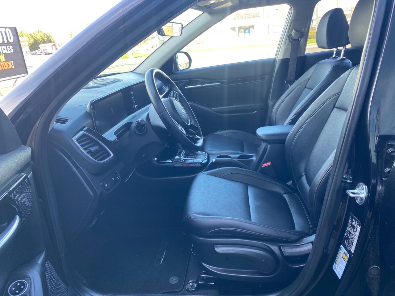 2025 Kia Seltos EX 4dr All-Wheel Drive Photo