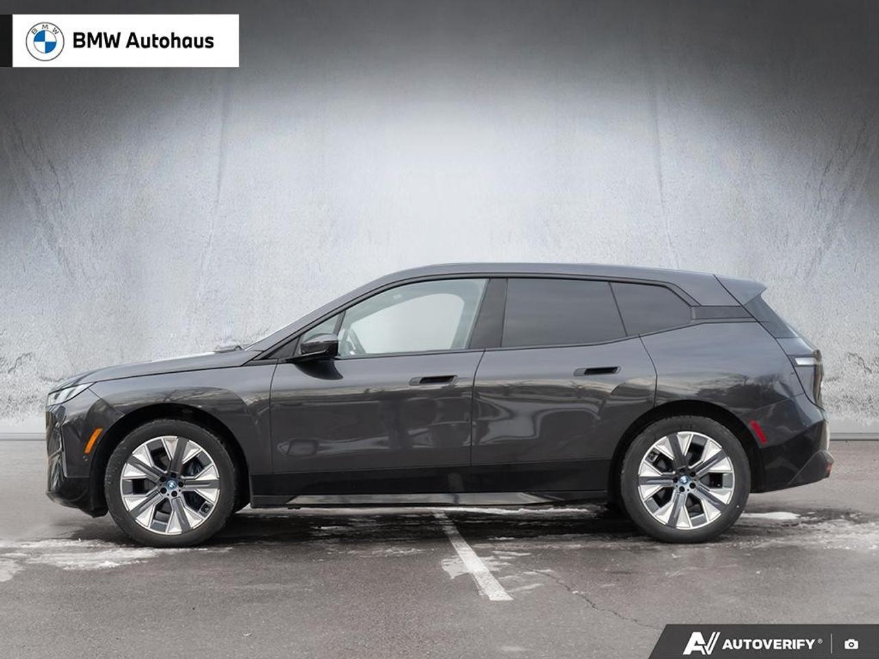 2024 BMW iX xDrive50 Sports Activity Vehicle Photo2