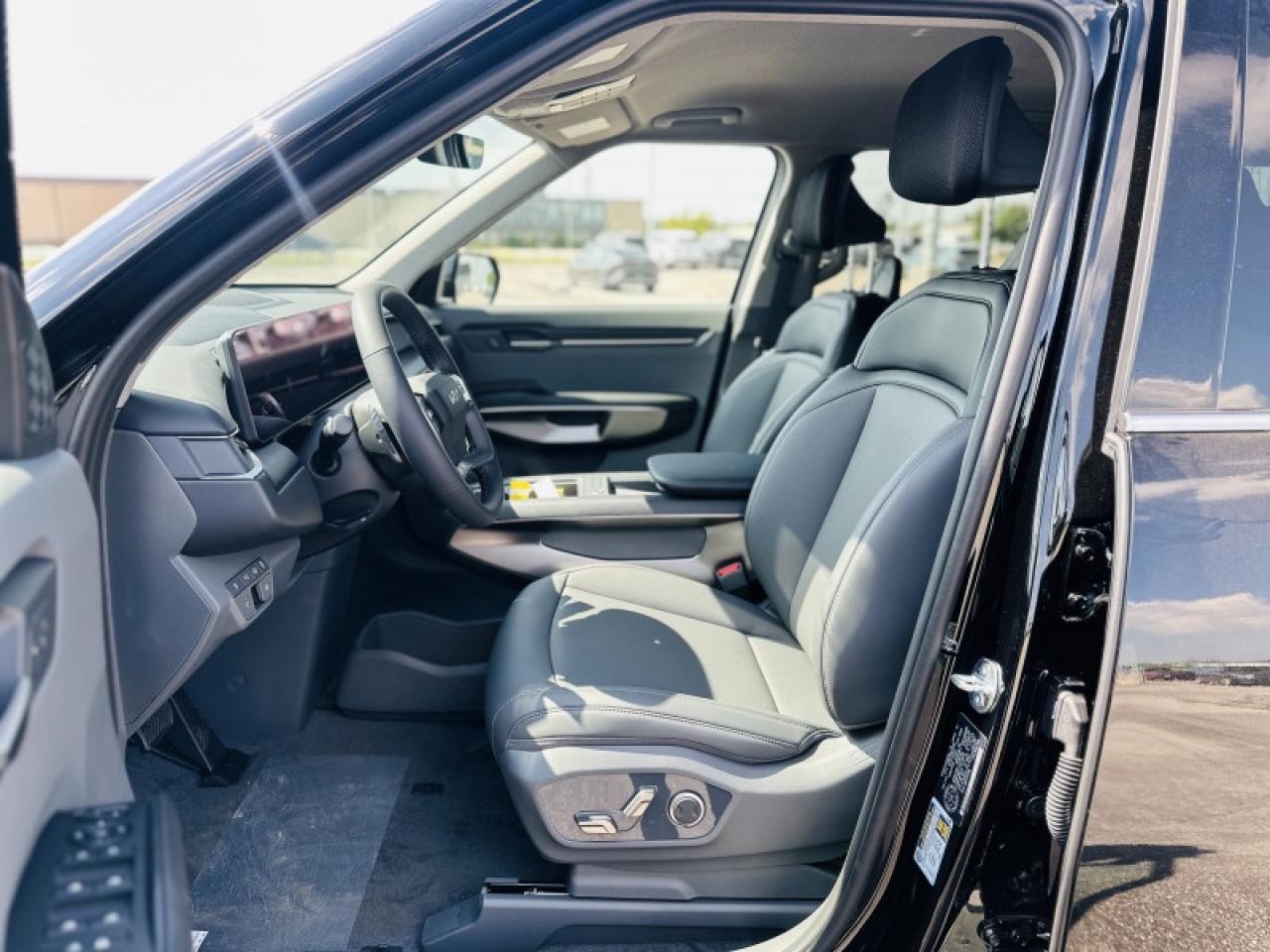 2026 Kia EV9 W/PREMIUM PACKAGE Photo