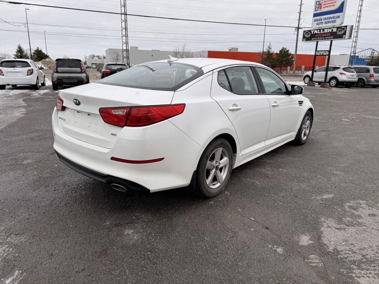 2015 Kia Optima 4dr Sdn Auto LX Photo