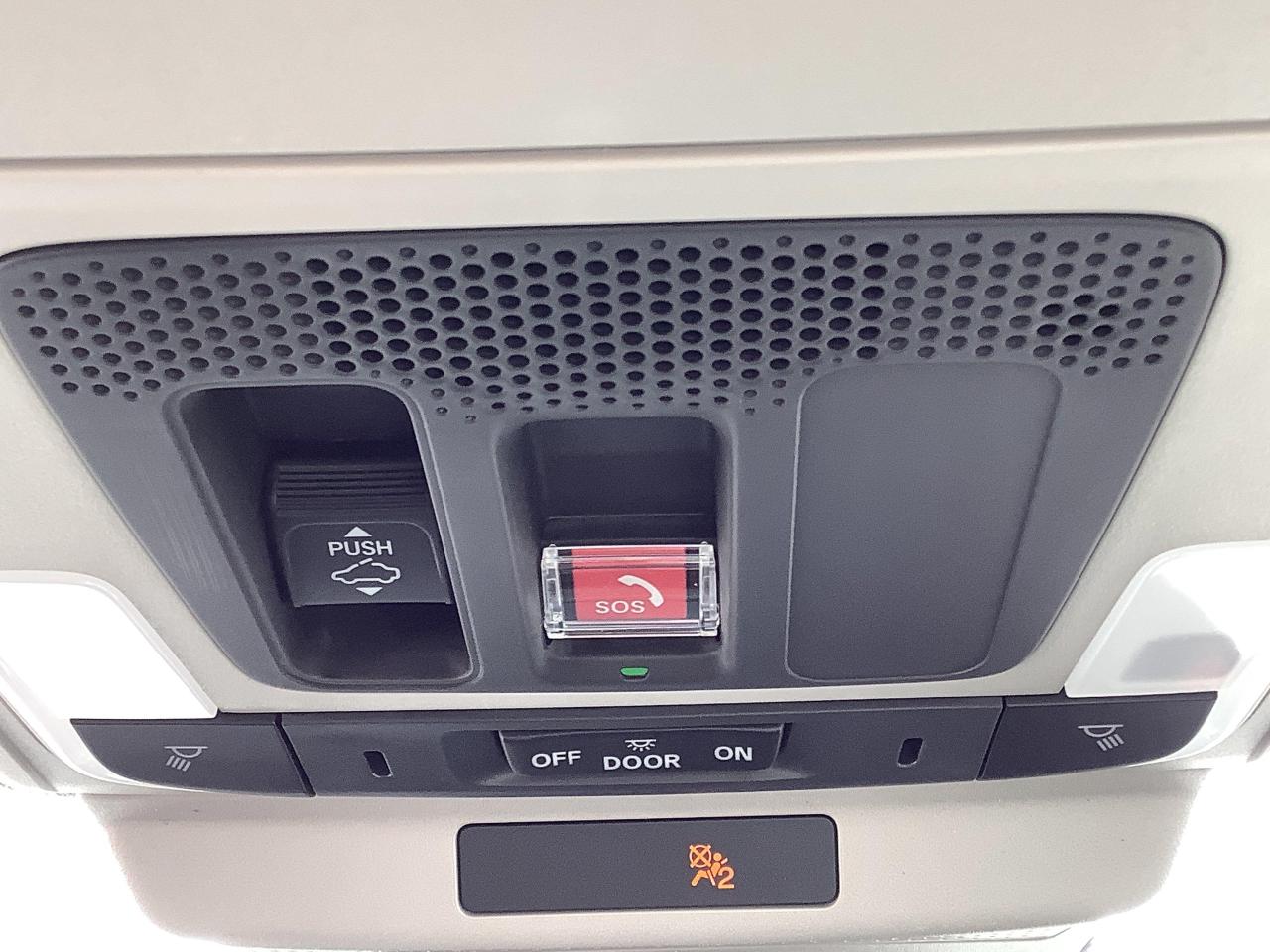 2025 Honda Accord Hybrid Touring 4dr Sedan Photo2