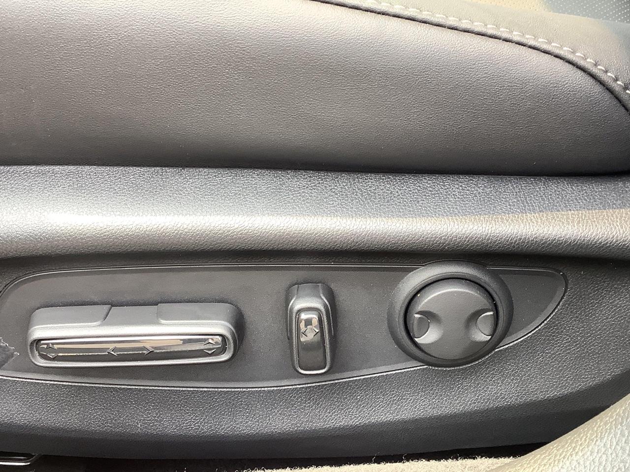 2025 Honda Accord Hybrid Touring 4dr Sedan Photo