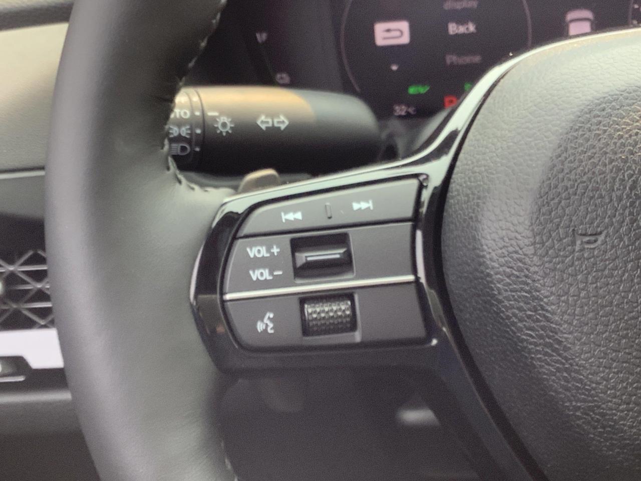 2025 Honda Accord Hybrid Touring 4dr Sedan Photo