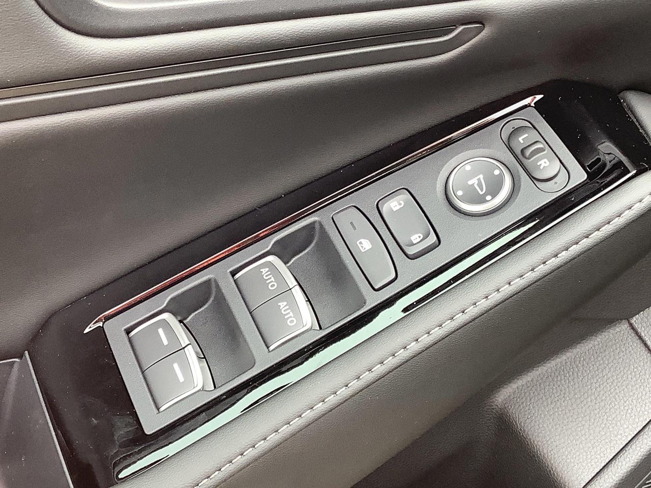 2025 Honda Accord Hybrid Touring 4dr Sedan Photo