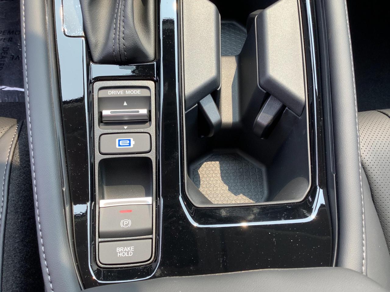 2025 Honda Accord Hybrid Touring 4dr Sedan Photo