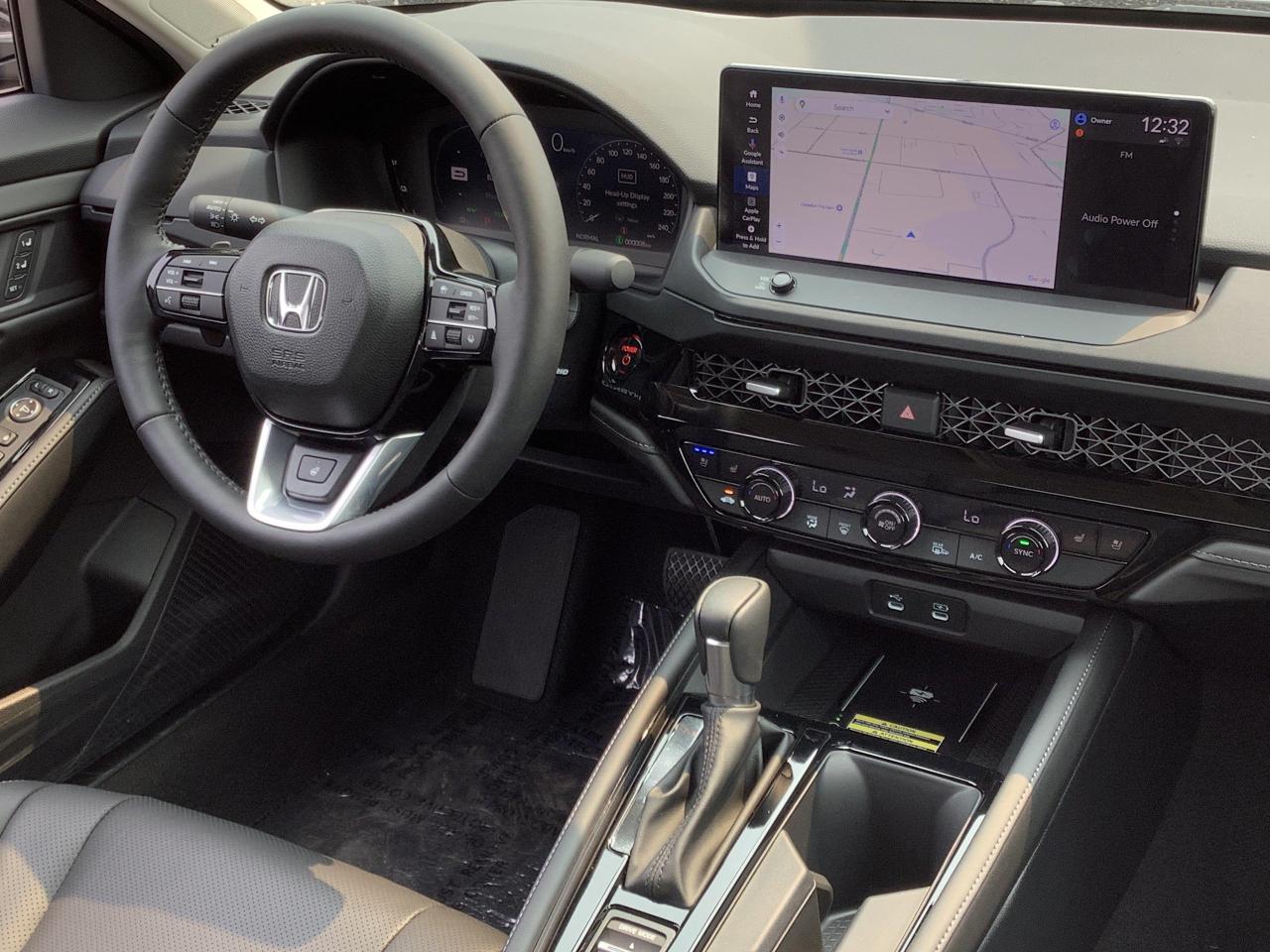 2025 Honda Accord Hybrid Touring 4dr Sedan Photo