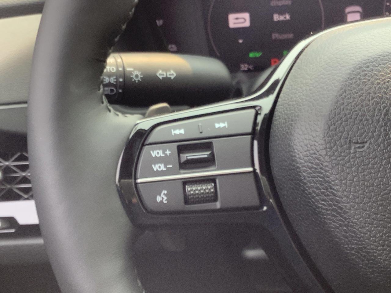 2025 Honda Accord Hybrid Touring 4dr Sedan Photo