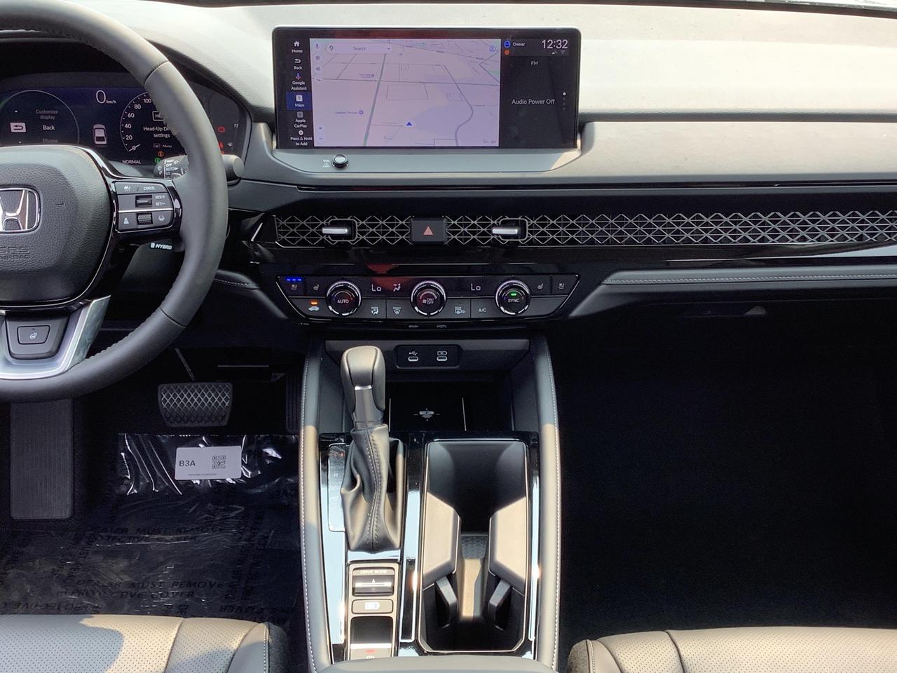 2025 Honda Accord Hybrid Touring 4dr Sedan Photo