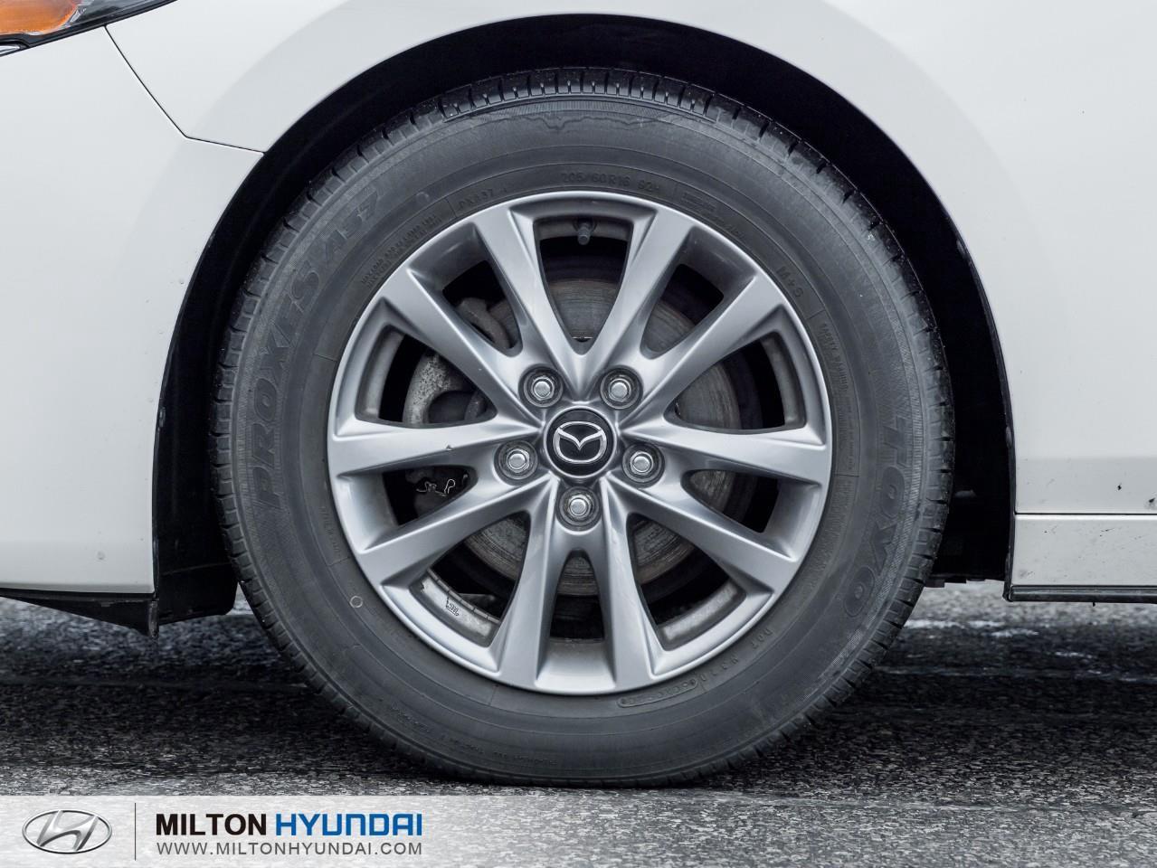 2020 Mazda 3 GX (A6) 4dr Front-Wheel Drive Sedan Photo3