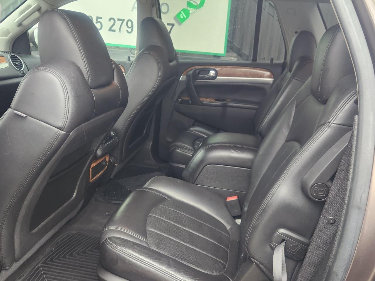 2009 Buick Enclave FWD 4dr CXL Photo