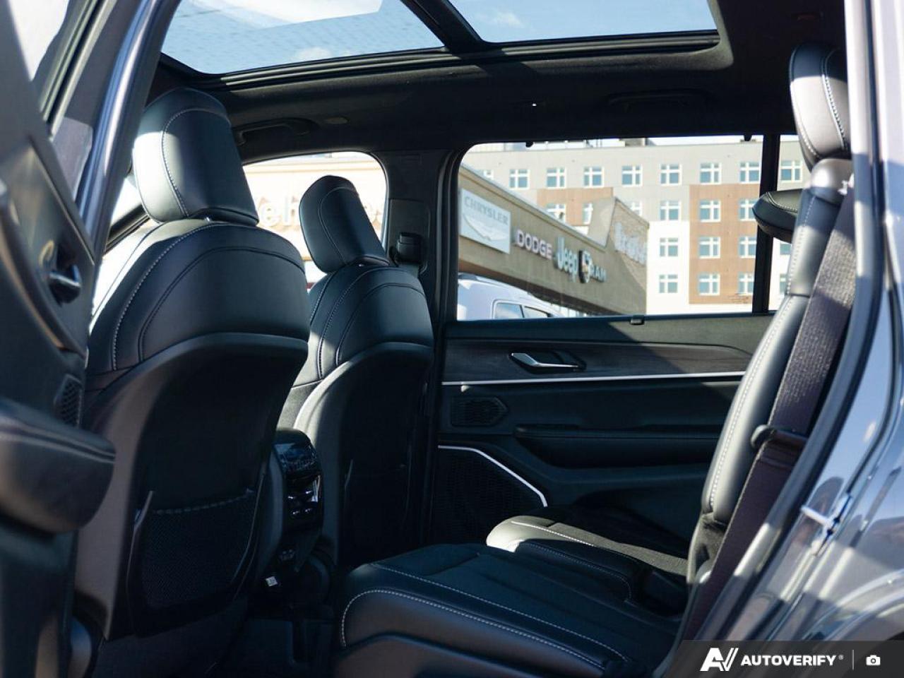 2025 Jeep Grand Cherokee L Limited 4dr 4x4 Photo