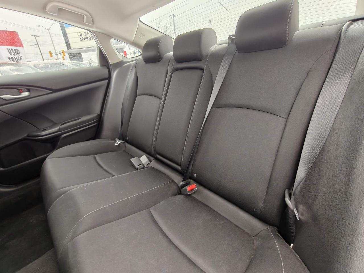 2017 Honda Civic LX (M6) 4dr Sedan Photo