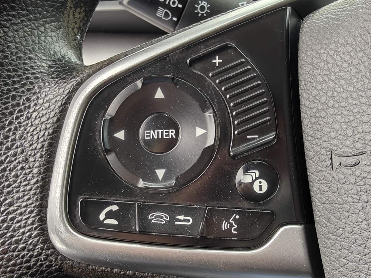 2017 Honda Civic LX (M6) 4dr Sedan Photo