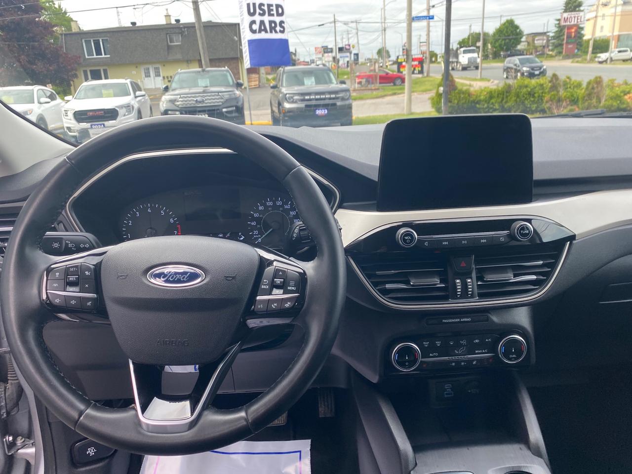 2022 Ford Escape SEL 4dr All-Wheel Drive Photo