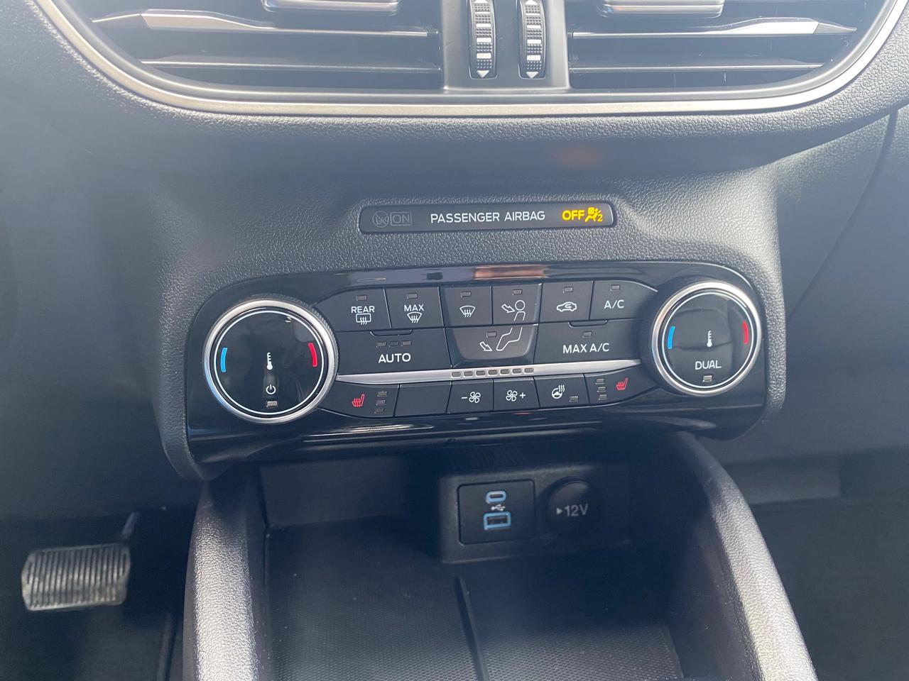 2022 Ford Escape SEL 4dr All-Wheel Drive Photo