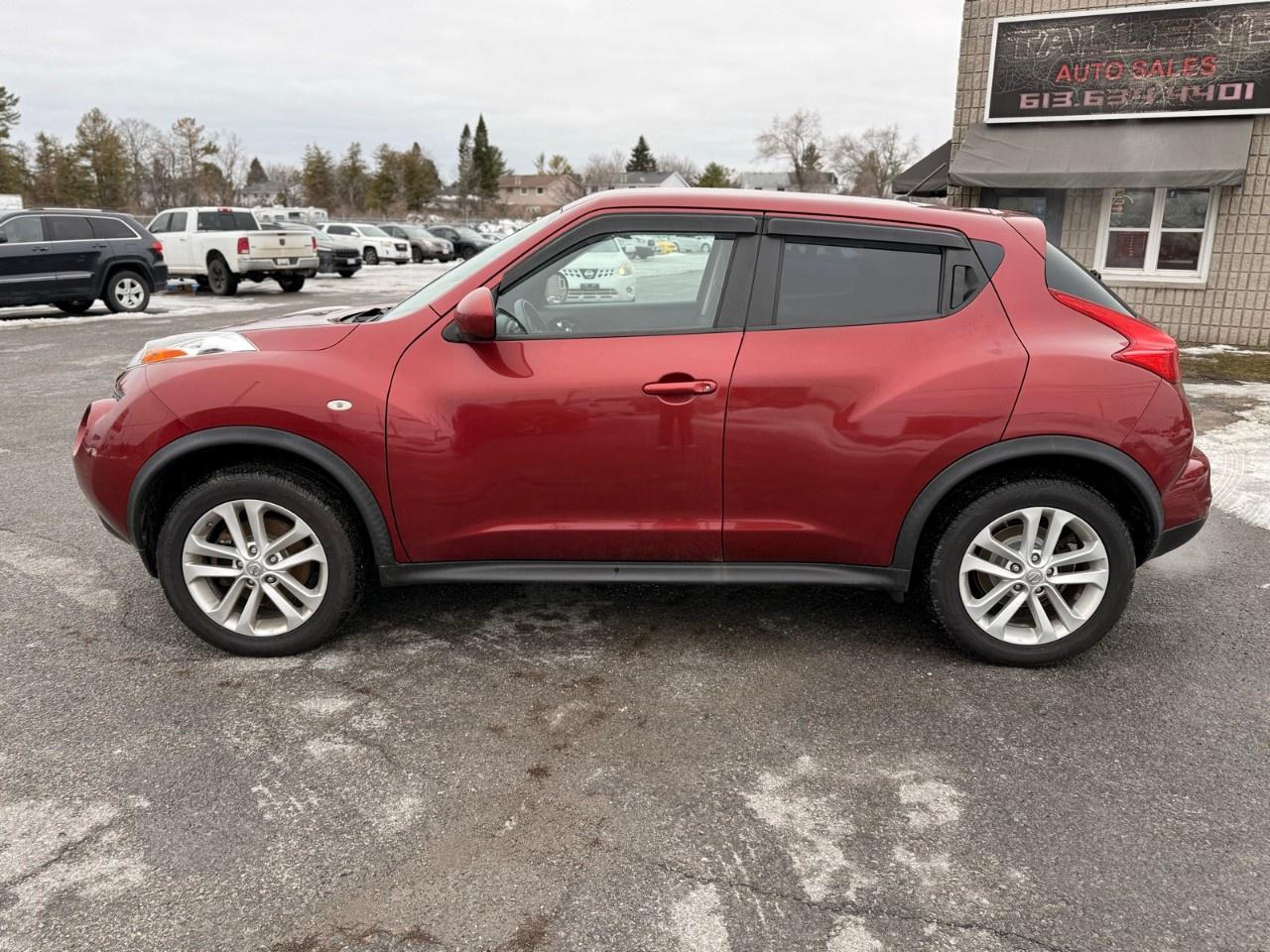 2014 Nissan Juke 5dr Wgn CVT SV AWD Photo