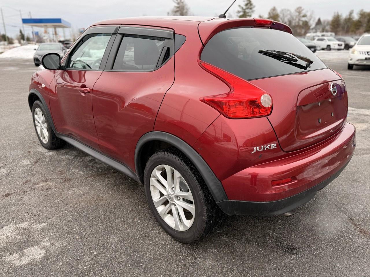 2014 Nissan Juke 5dr Wgn CVT SV AWD Photo2