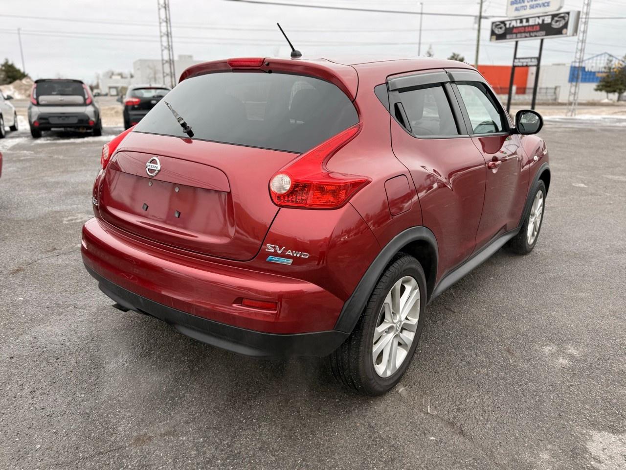 2014 Nissan Juke 5dr Wgn CVT SV AWD Photo4