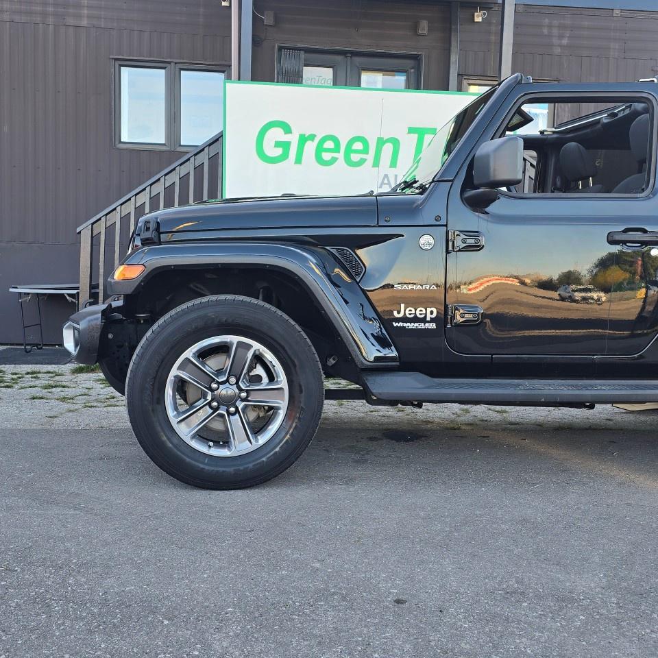 2021 Jeep Wrangler Unlimited Sahara 4X4 Photo