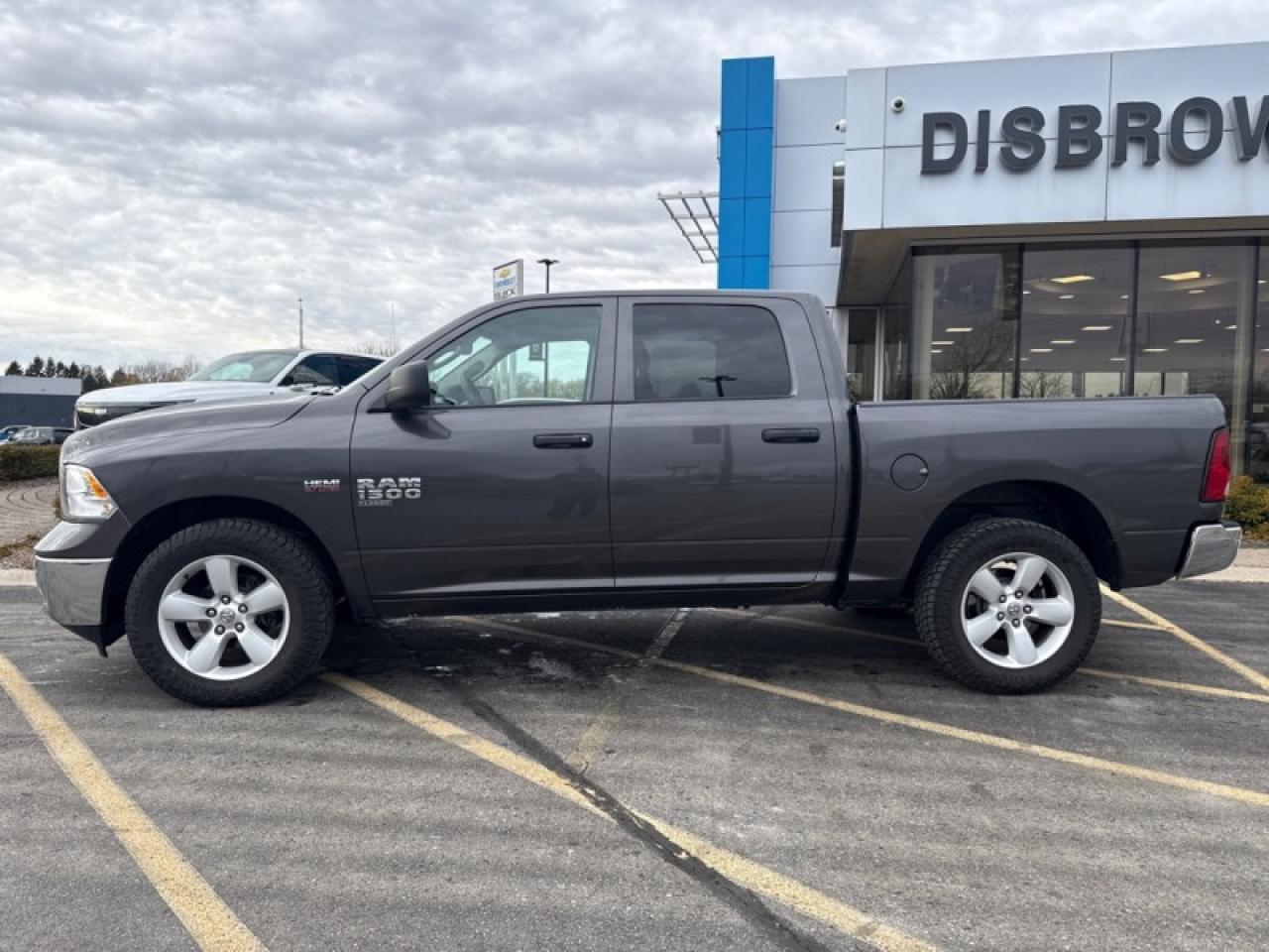 2023 RAM 1500 Classic SLT Photo3