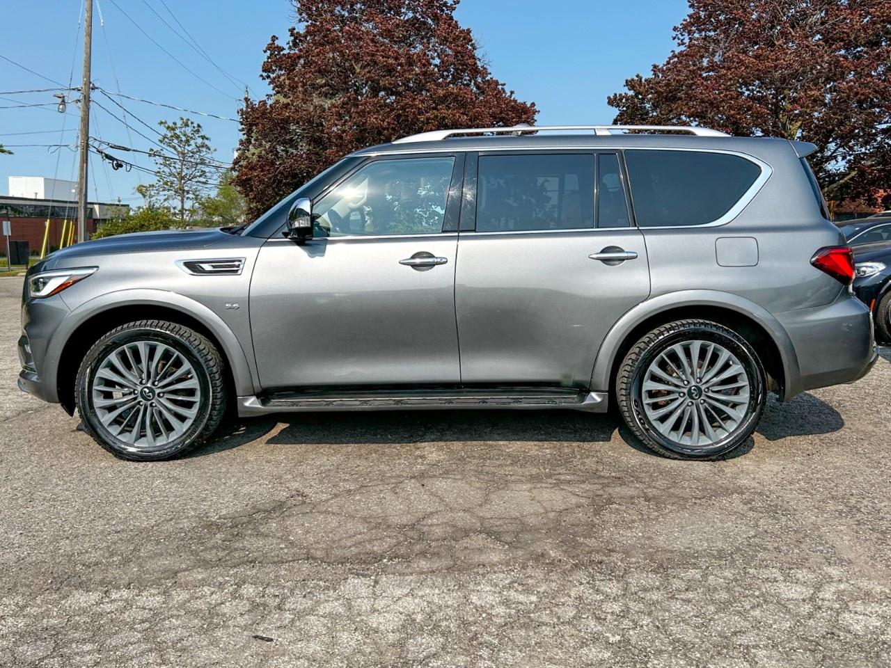 2018 Infiniti QX80 8-Passenger Photo4