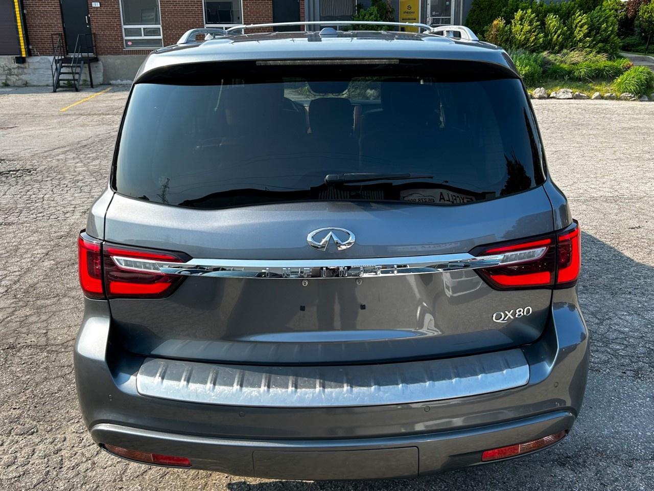2018 Infiniti QX80 8-Passenger Photo