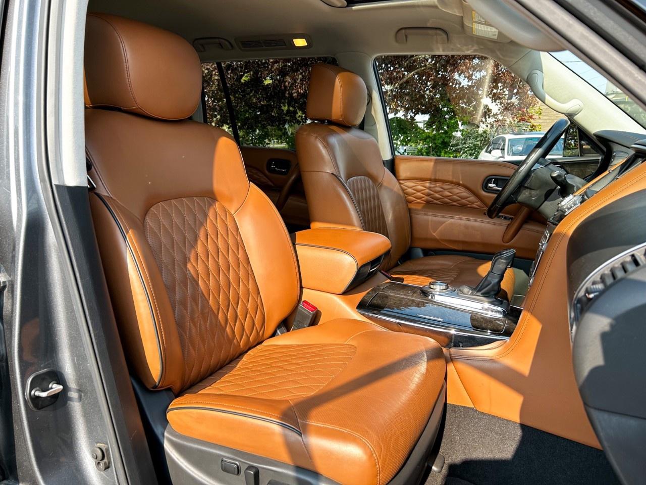 2018 Infiniti QX80 8 passenger / Rear TVs / No accident / 1 owner Photo
