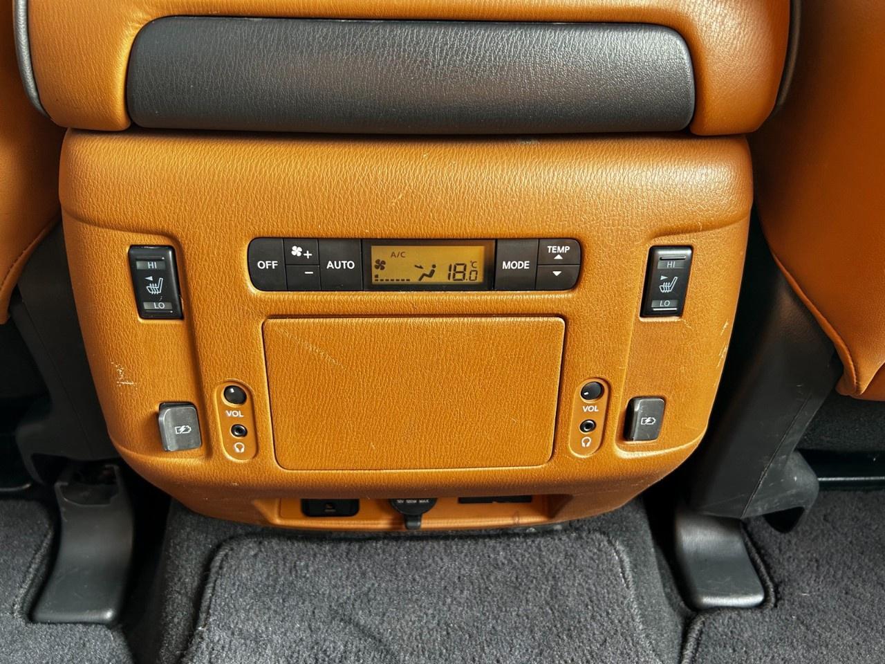 2018 Infiniti QX80 8-Passenger Photo