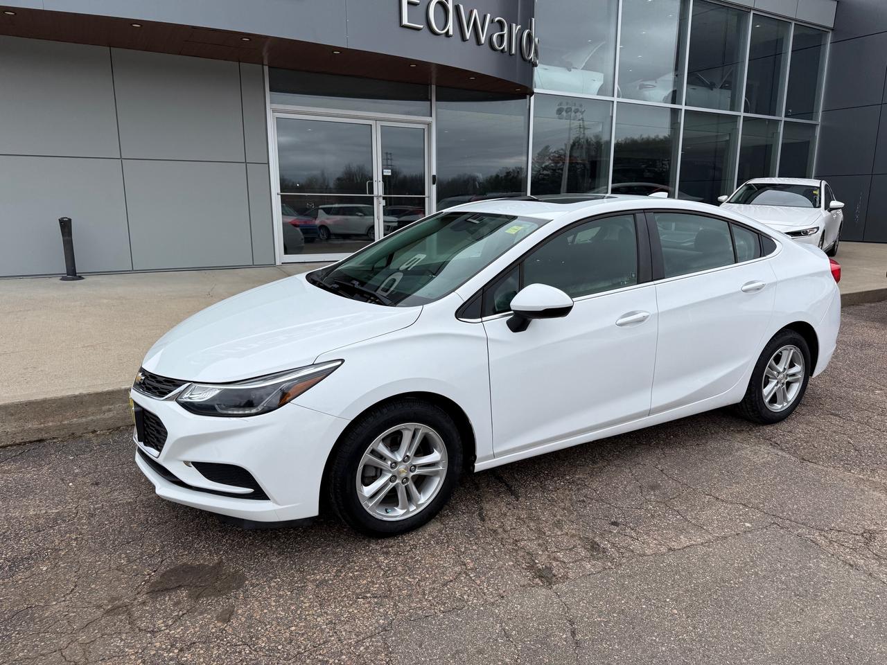 2016 Chevrolet Cruze LT Auto 4dr Sedan Photo
