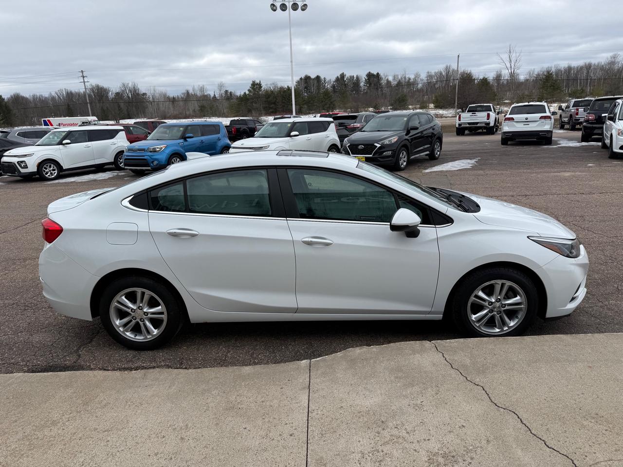 2016 Chevrolet Cruze LT Auto 4dr Sedan Photo