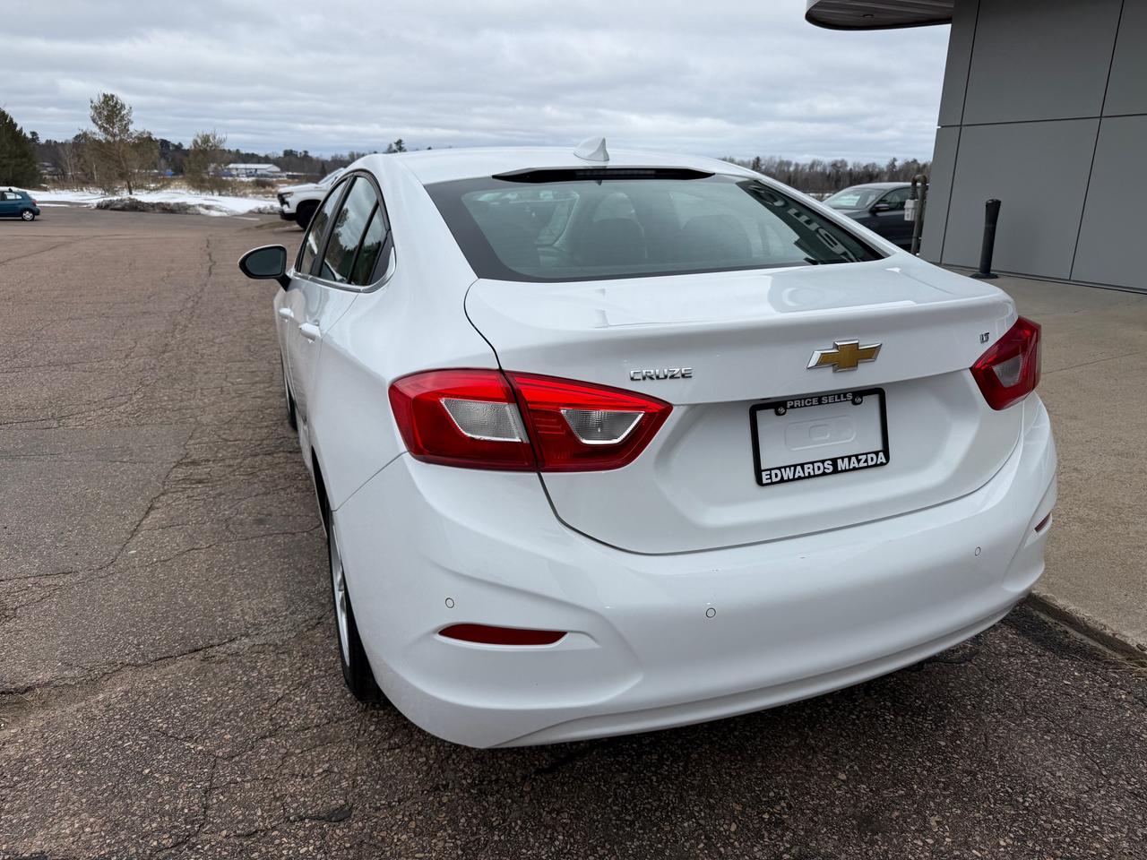 2016 Chevrolet Cruze LT Auto 4dr Sedan Photo