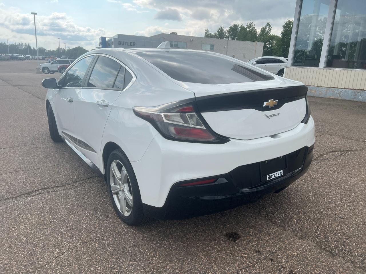 2018 Chevrolet Volt LT 4dr Hatchback Photo