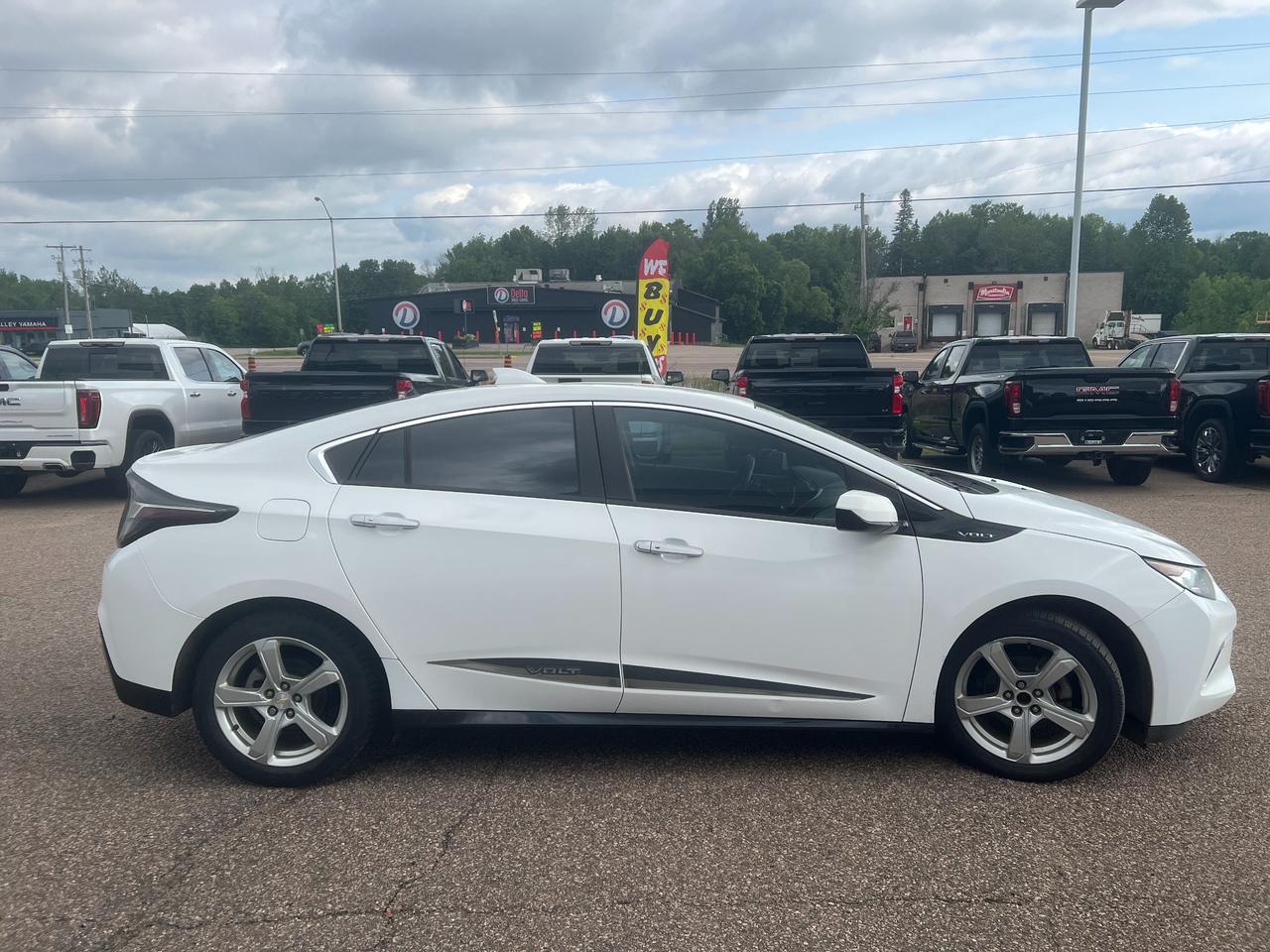 2018 Chevrolet Volt LT 4dr Hatchback Photo4