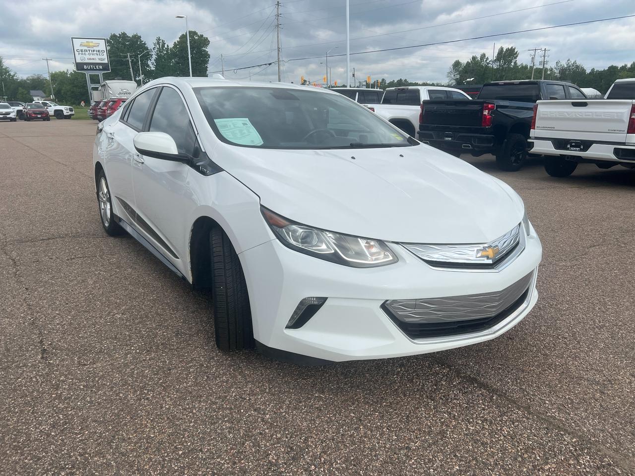 2018 Chevrolet Volt LT 4dr Hatchback Photo3