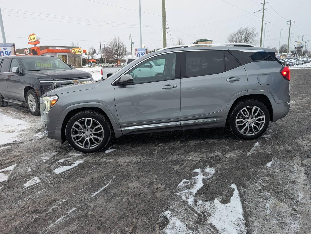 2023 GMC Terrain AWD Denali Photo