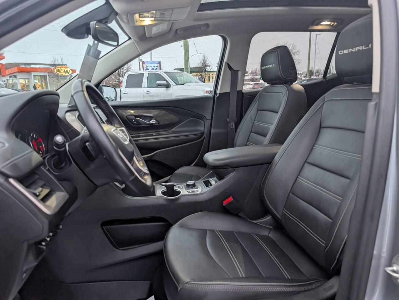 2023 GMC Terrain AWD Denali Photo