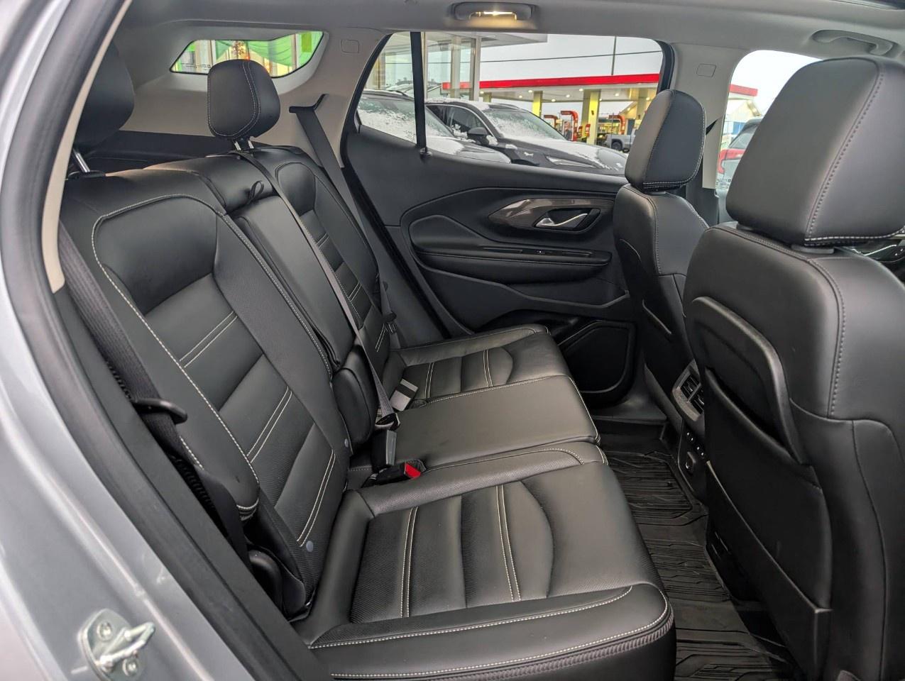 2023 GMC Terrain AWD Denali Photo