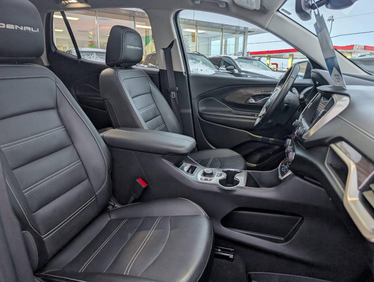 2023 GMC Terrain AWD Denali Photo