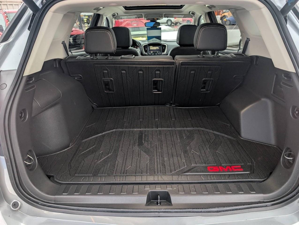 2023 GMC Terrain AWD Denali Photo